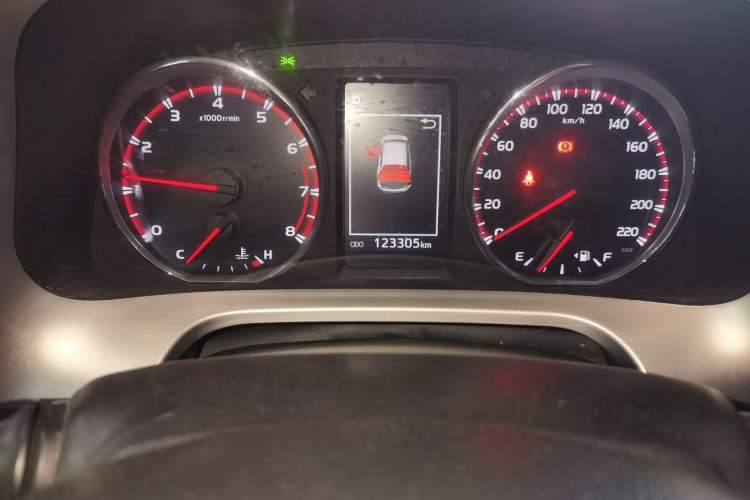 Used Toyota RAV4 2016 2.0L CVT Two-Wheel Drive Smart Edition China V Standard Odometer Close Up