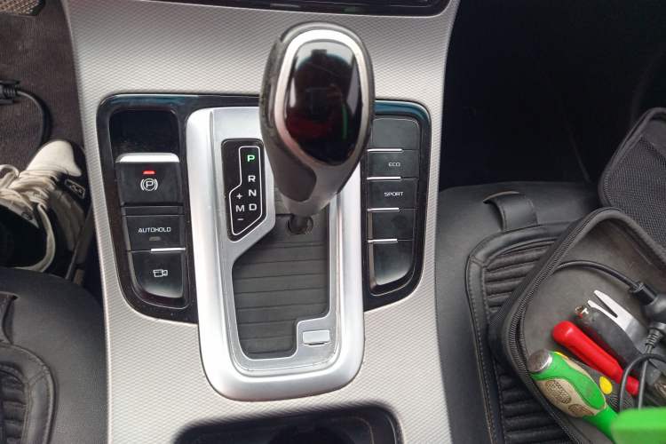 Used Geely Auto Emgrand GL 2018 1.4T DCT Elite Smart Connectivity Version Gear Lever