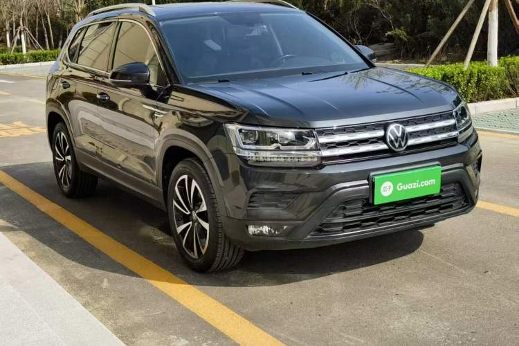 Used Volkswagen Tharu 2021 280TSI Two-Wheel-Drive Luxury Edition Front Right 45 Deg