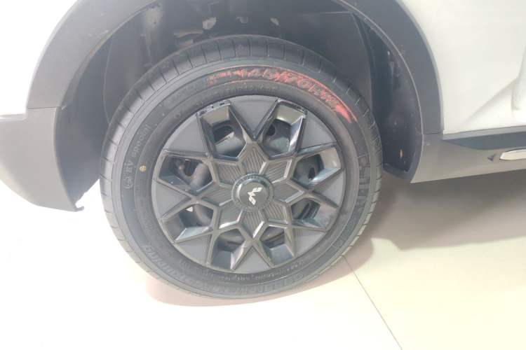 Used Wuling Hongguang MINIEV 2022 GAMEBOY 300km Enthusiast Model with Lithium Iron Phosphate Right Rear Wheel Hub