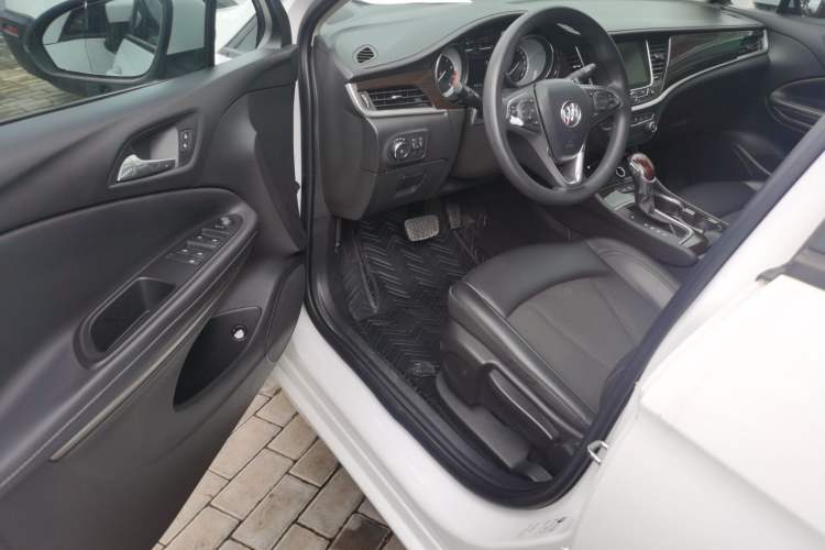 Used Buick Verano 2018 Sedan 20T Dual-Clutch Leading Model Driver Seat