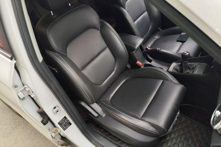 Used MG ZS 2018 1.5L Manual Elite Edition China V standard Right Front Seat