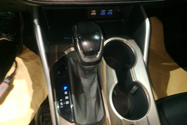 Used Toyota Highlander 2022 Dual-Engine 2.5L Four-Wheel Drive Prestige Version 7 Seats
