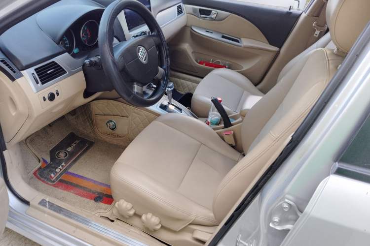 Used Buick Excelle 2013 1.5L Automatic Classic Model
