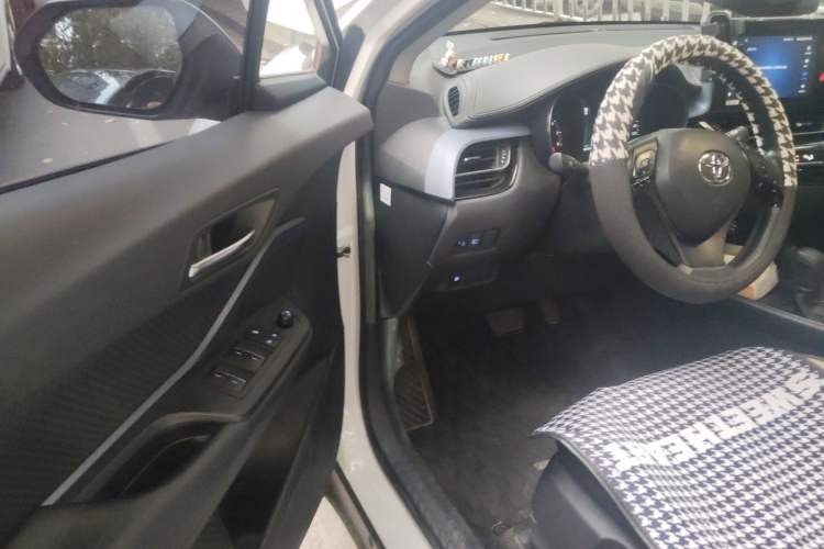 Used Toyota IZOA 2021 2.0L Enjoy Edition
