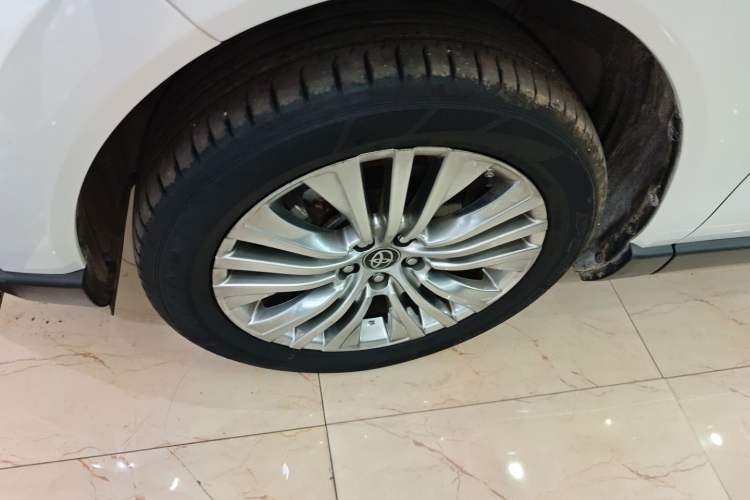 Used Toyota Harrier 2022 2.0L CVT Two-Wheel Drive Deluxe Edition