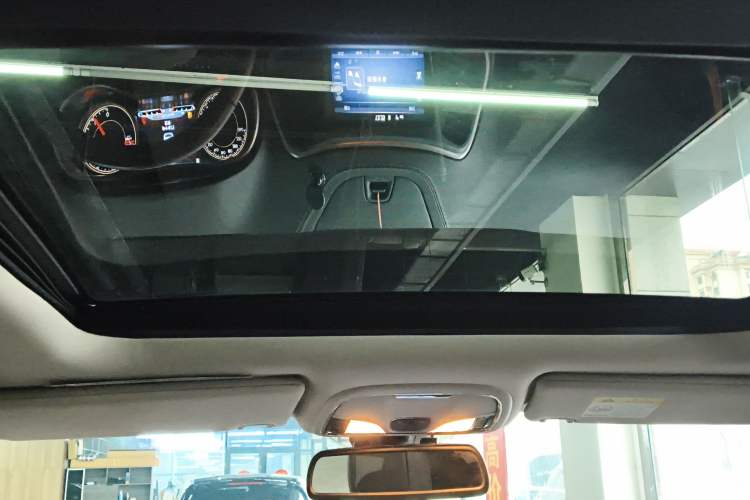 Used Jeep Cherokee 2016 2.0L Superior Edition