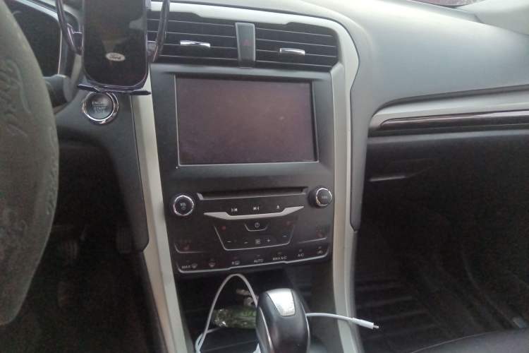 Used Ford Mondeo 2013 2.0L GTDi 200 Luxury Model