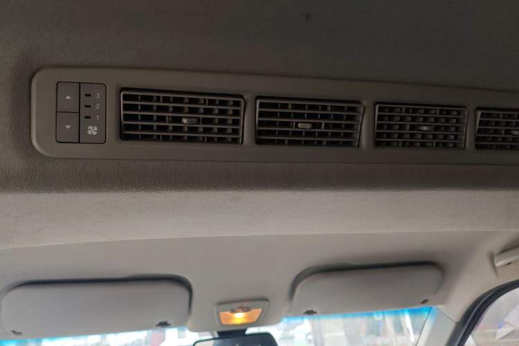 Used Wuling Hongguang PLUS 2019 1.5T Manual Comfort Version 7 Seats Headliner