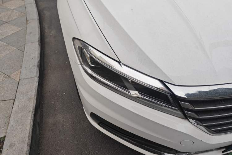 Used Volkswagen Lavida 2021 1.5L Manual Comfort Edition Right Front Headlight