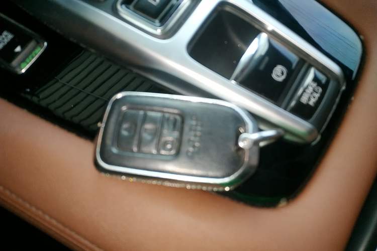 Used Honda UR-V 2020 370TURBO Two-Wheel Drive Luxury Edition
