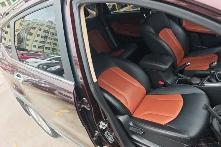 Used Baojun 560 2015 1.8L Manual Elite Edition