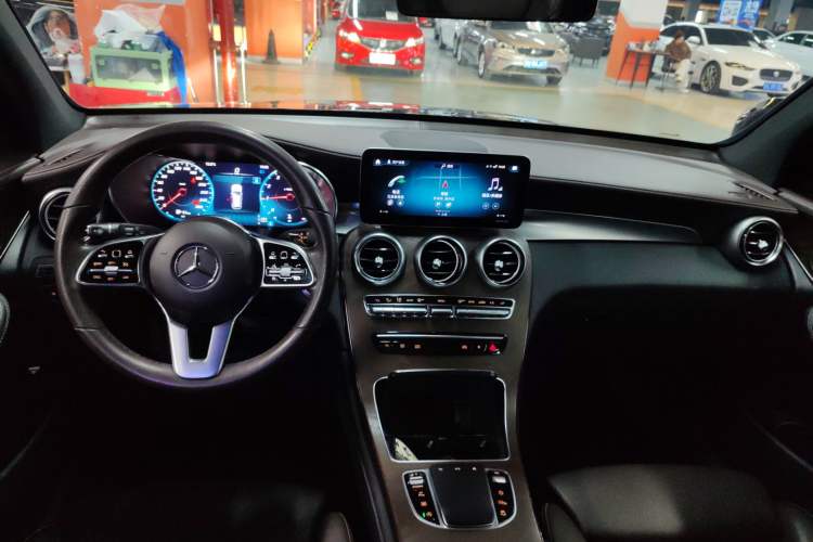 Used Mercedes-Benz GLC 2020 GLC 260 L 4MATIC Luxury Model