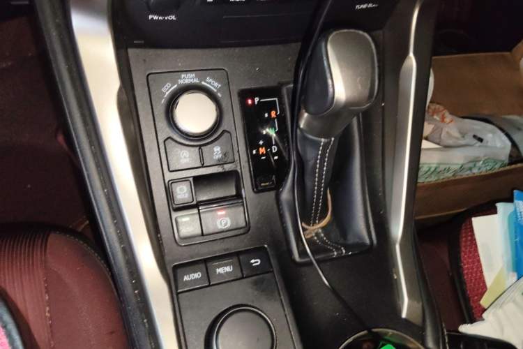 Used Lexus NX 2015 200 Front-Wheel Drive X-Trail SE Edition Gear Lever