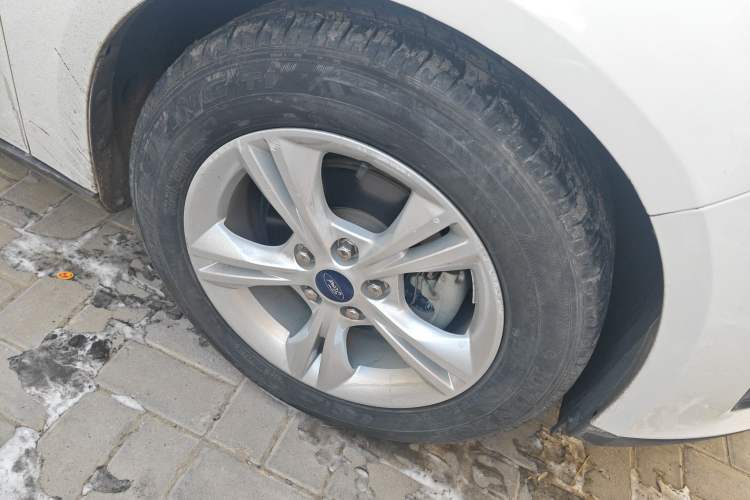 Used Ford Focus 2017 Hatchback 1.6L Manual Comfort Plus SmartDrive Edition Right Front Wheel Hub