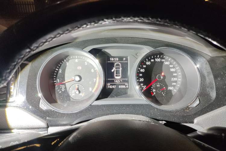 Used Volkswagen Sagitar 2018 280TSI DSG Ignite Edition Instrument Cluster