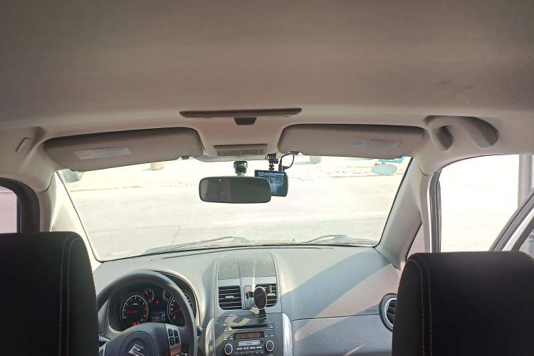 Used Suzuki SX4 2016 1.6L Automatic Classic Edition
