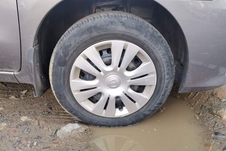 Used Nissan Livina 2013 1.6XE Manual Comfort Edition
