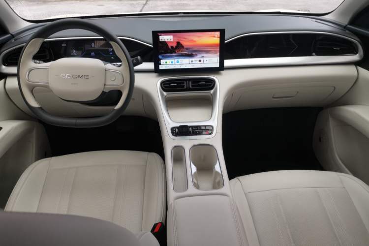 Used Geely Galaxy Geome 2025 310km Youth Edition Center Console