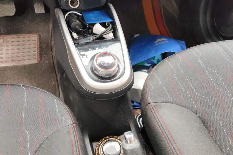 Used CHANGAN Benni E-Star 2021 National Edition Xinyue Version (Fast-Charging Edition) Lithium NMC Gear Lever