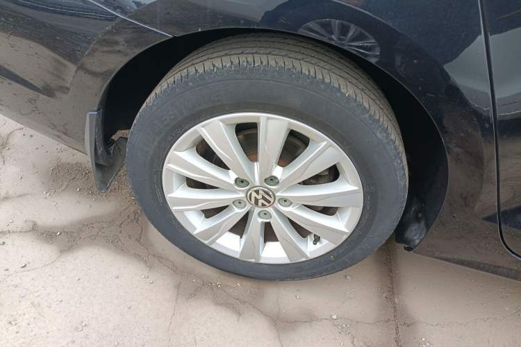 Used Volkswagen Sagitar 2014 Revised Version 1.4TSI Automatic Luxury Edition
