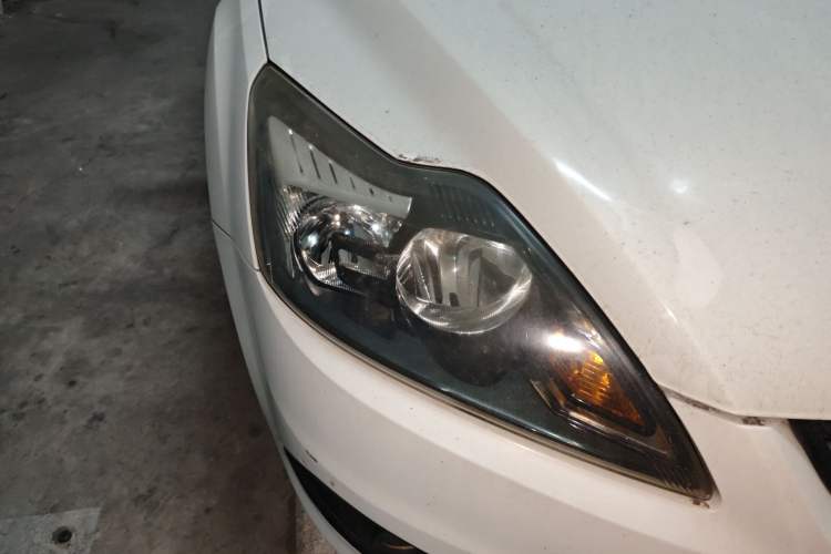 Used Ford Focus 2013 Hatchback Classic 1.8L Automatic Base Model
