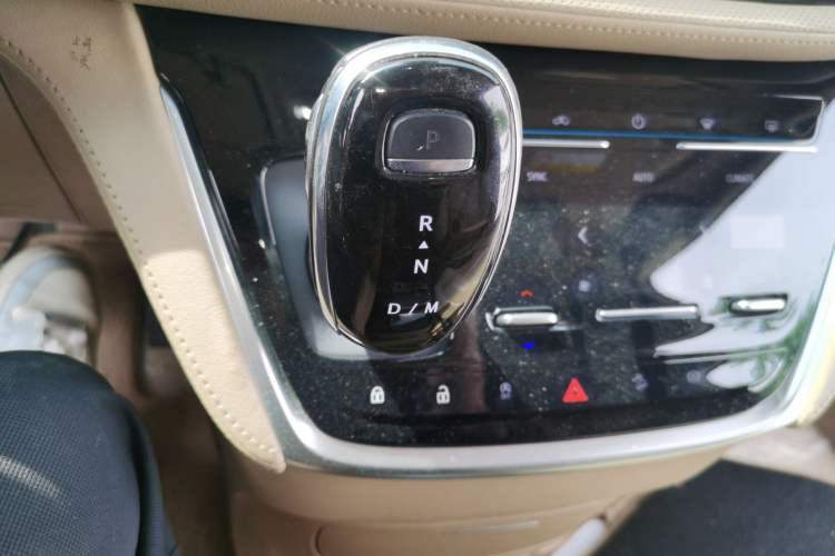 Used Buick GL8 2020 ES Land Cruiser 653T Luxury Model Gear Lever