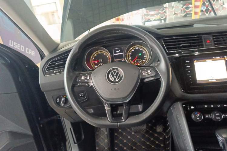 Used Volkswagen Tiguan L 2021 280TSI Automatic Two-Wheel Drive Smart Edition Steering Wheel