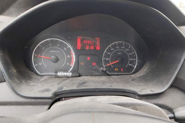 Used Wuling Hongguang V 2019 1.5L Jingqu Edition Sealed-Window Vehicle China VI LAR
