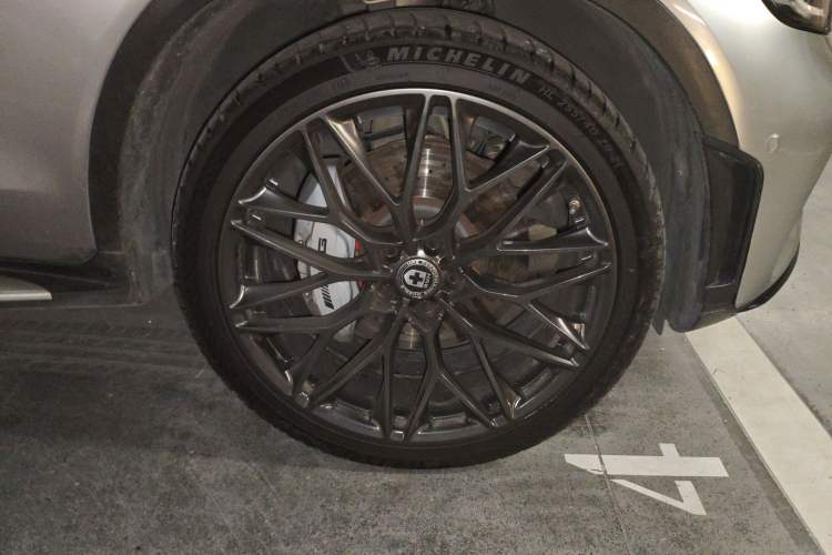 Used Mercedes-Benz GLC AMG 2020 AMG GLC 43 4MATIC Right Front Wheel Hub