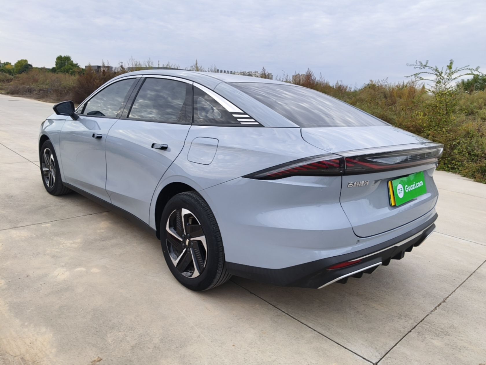 Geely Galaxy L6 2024 125km PLUS Dragon Edition — снимка 4