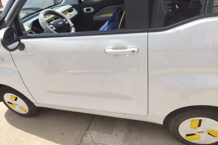 Used Chery New Energy QQ Ice Cream 2022 170km Sundae Phosphate Lithium-Ion