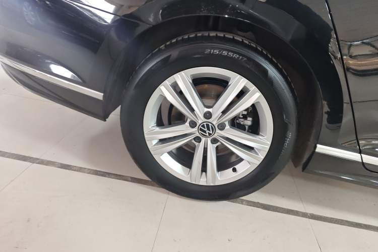 Used Volkswagen Magotan 2025 Zhongxiang Version 280TSI DSG Comfort Edition