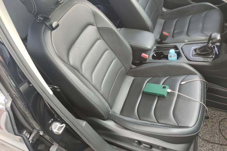 Used Volkswagen Tiguan L 2018 330TSI Automatic Two-Wheel Drive Luxury Edition Right Front Seat