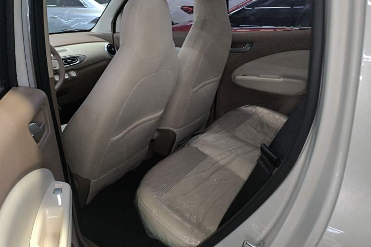 Used Wuling Hongguang MINIEV 2025 Four-Door Version Advanced Edition Left Rear Seat