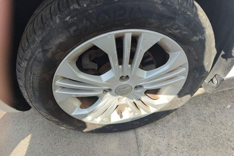 Used Suzuki Swift 2013 1.5L Automatic Standard Edition
