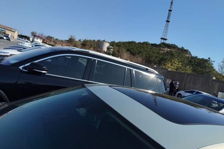 Used Volkswagen Magotan 2018 Facelift 330TSI DSG Luxury Model Roof