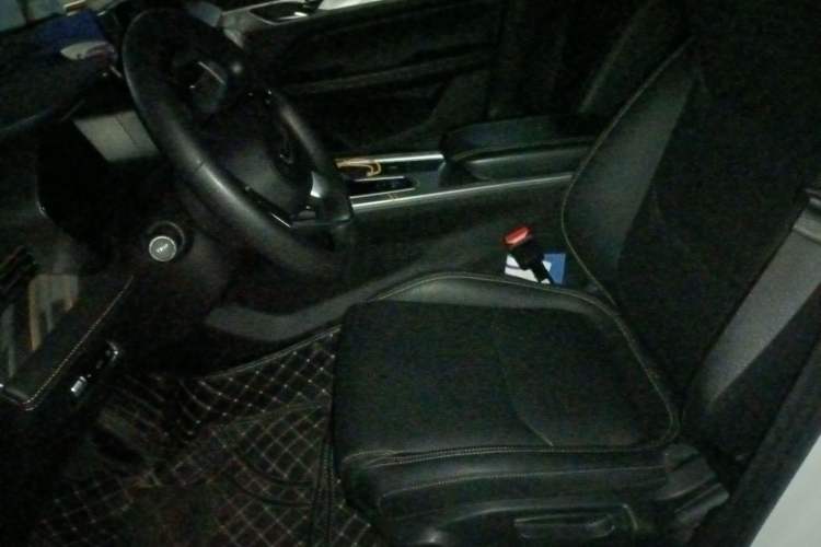 Used Geely Auto Emgrand L HiP 2024 Champion Edition 1.5TD-DHT Pro 100KM Superior Model
