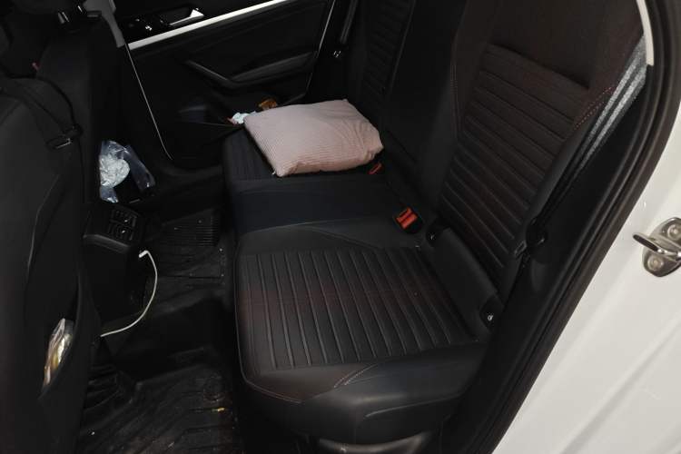 Used Volkswagen Lavida 2023 280TSI DSG Starry Sky Deluxe Edition Left Rear Seat