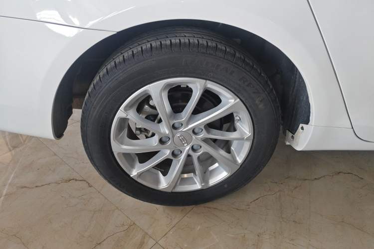 Used Geely Auto Emgrand 2021 UP 1.5L CVT Luxury Model Right Rear Wheel Hub