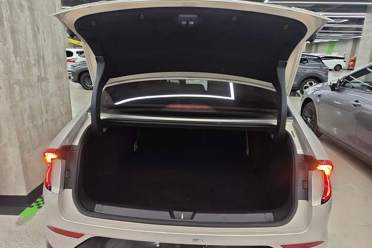 Used Wuling Xingguang 2024 Co-Creation Edition 510 Advanced Model