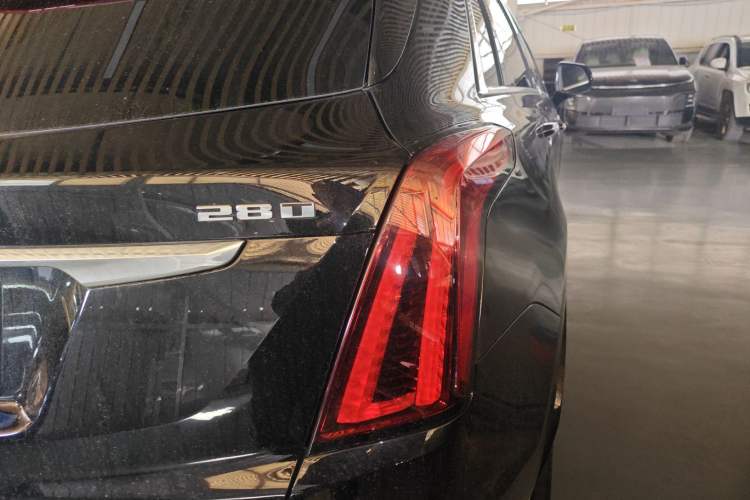 Used Cadillac XT5 2021 28T Luxury Model
