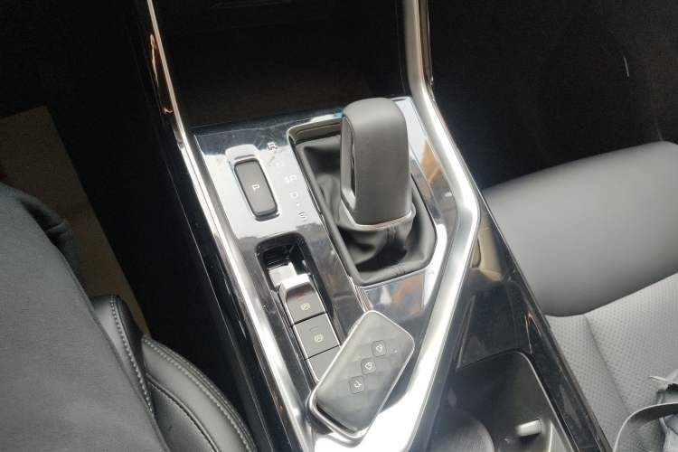 Used Wuling Asta 2022 2.0L DHT Electric Power Version
