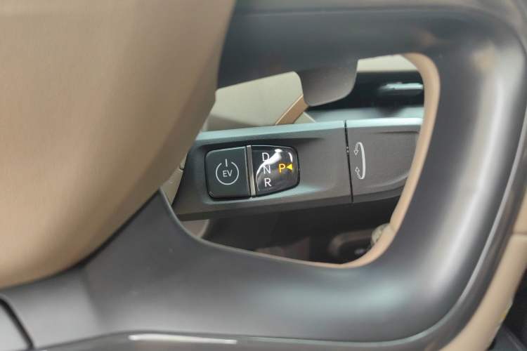 Used Kia EV5 2024 720 Wave Gear Lever