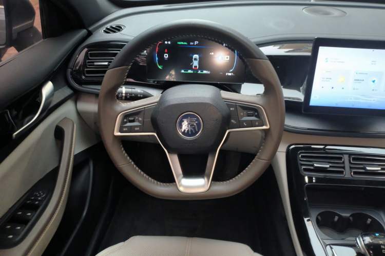 Used BYD Qin PLUS 2024 HONOR Edition DM-i 55KM Leading Model