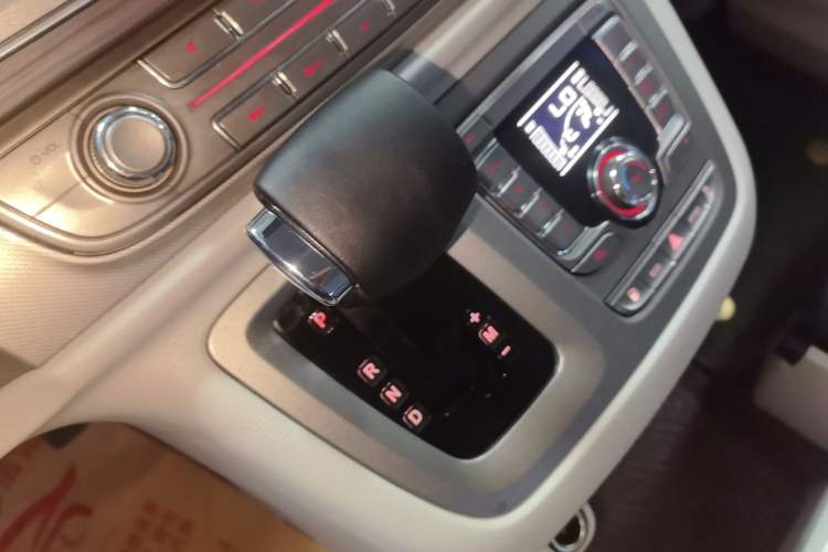 Used SAIC MAXUS G10 2018 PLUS 2.0T Automatic Smart Edition