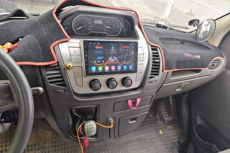 Used SAIC MAXUS Xintu V80 
