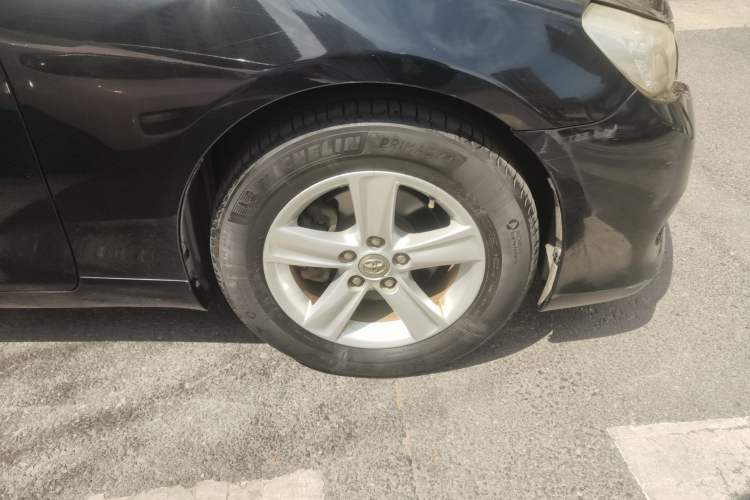 Used Toyota Reiz 2010 2.5V Fengdu Elite Edition Right Front Wheel Hub