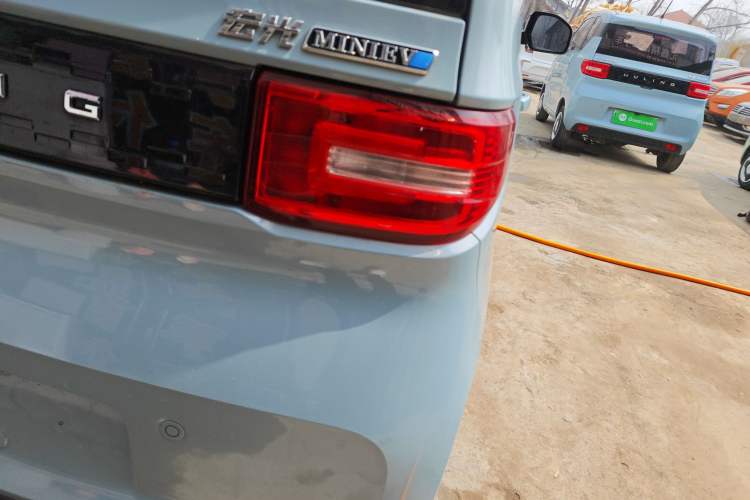 Used Wuling Hongguang MINIEV 2022 Zizai Version Lithium Iron Phosphate Exterior 3