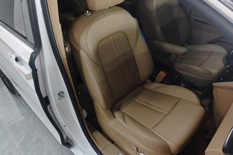 Used Buick GL8 2020 ES Land Cruiser 653T Smart Flagship Model
